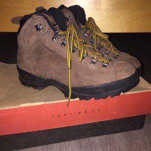 NIKE Brown Hiking Boots - Size 10